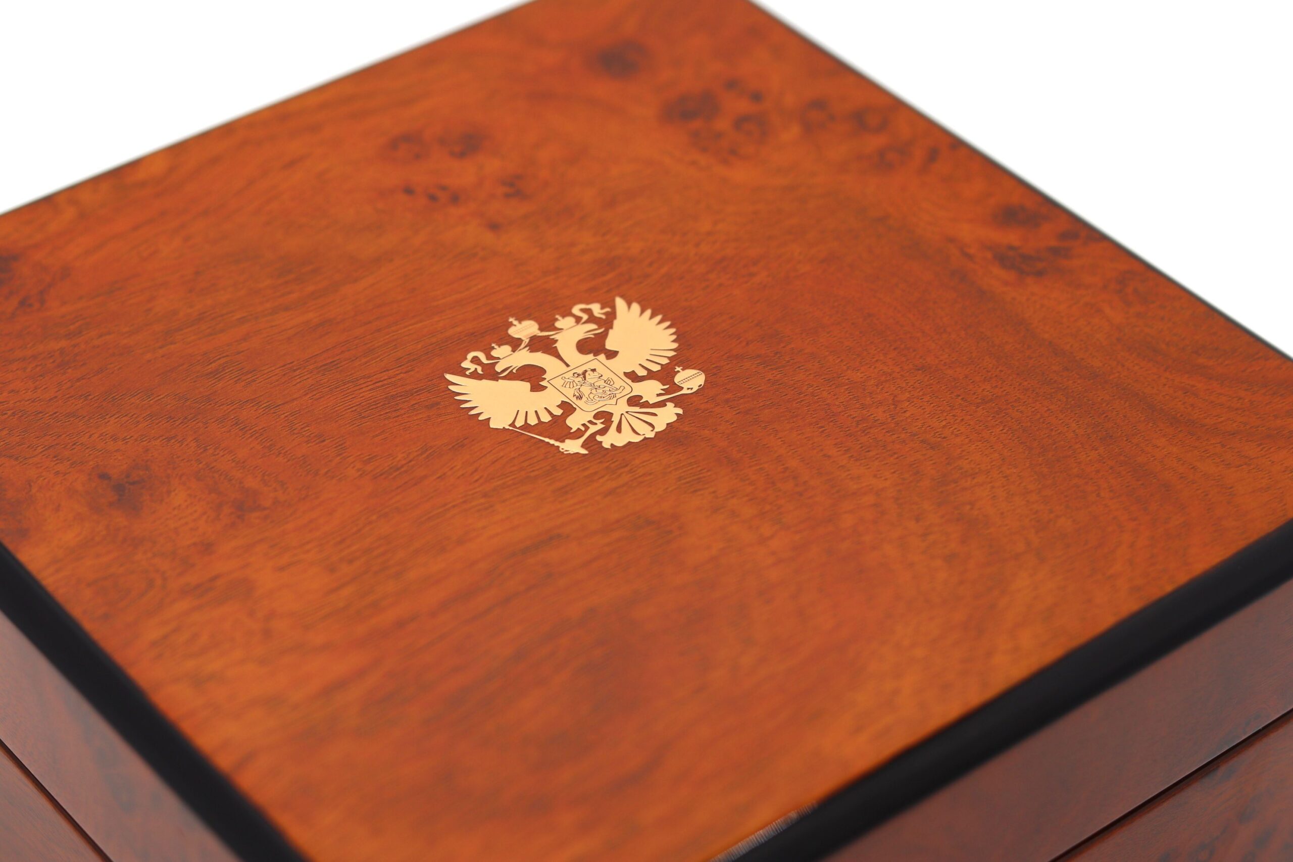 Elegant Metal Logo Watch Box – MDF Wooden Design with Glossy Finish, Custom Wholesale Packaging