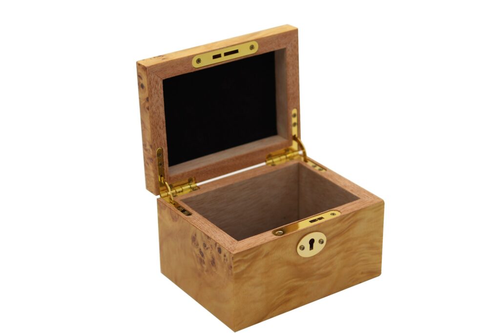 Wooden Perfume Collection Box – Glossy Lacquer Finish with Solid Wood Interior