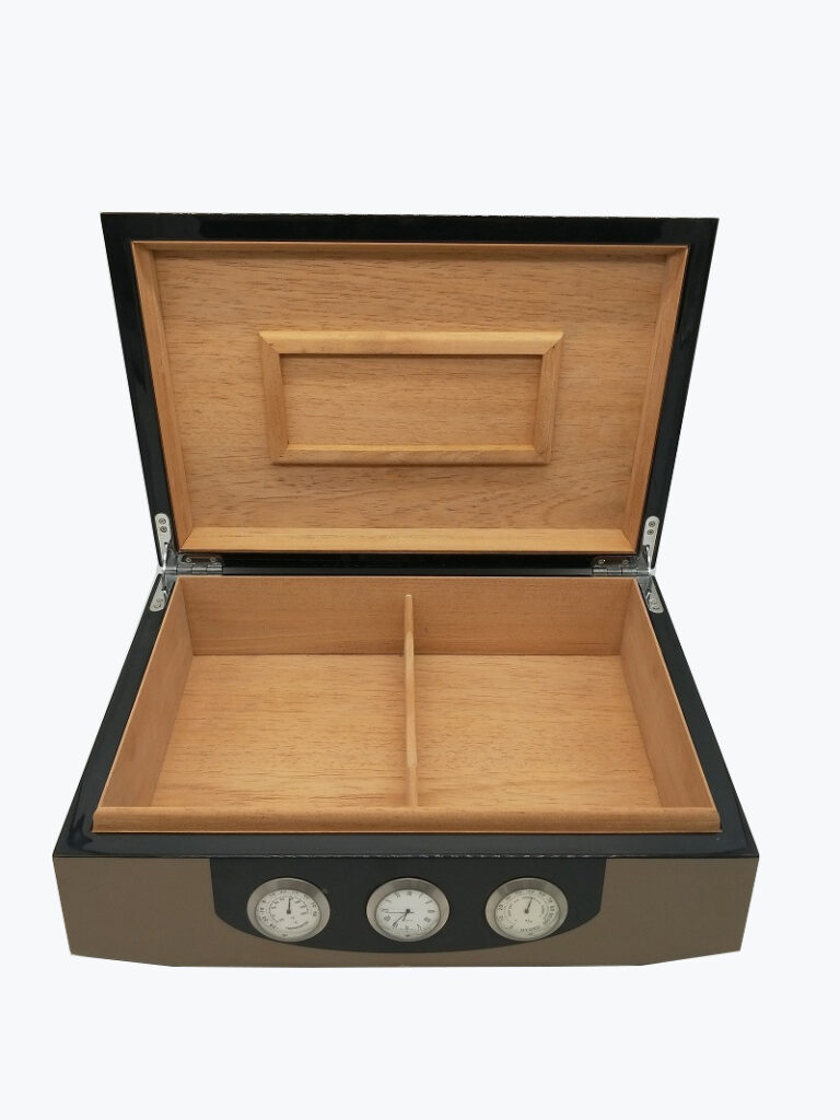 FSC Certified Wooden Cigar Storage Box – Eco-Friendly Lacquered Packaging