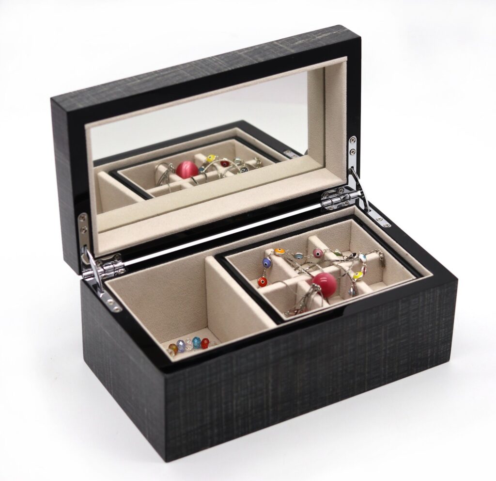 Luxury Woodgrain Jewelry Box – Glossy Lacquer, Premium Storage Solution