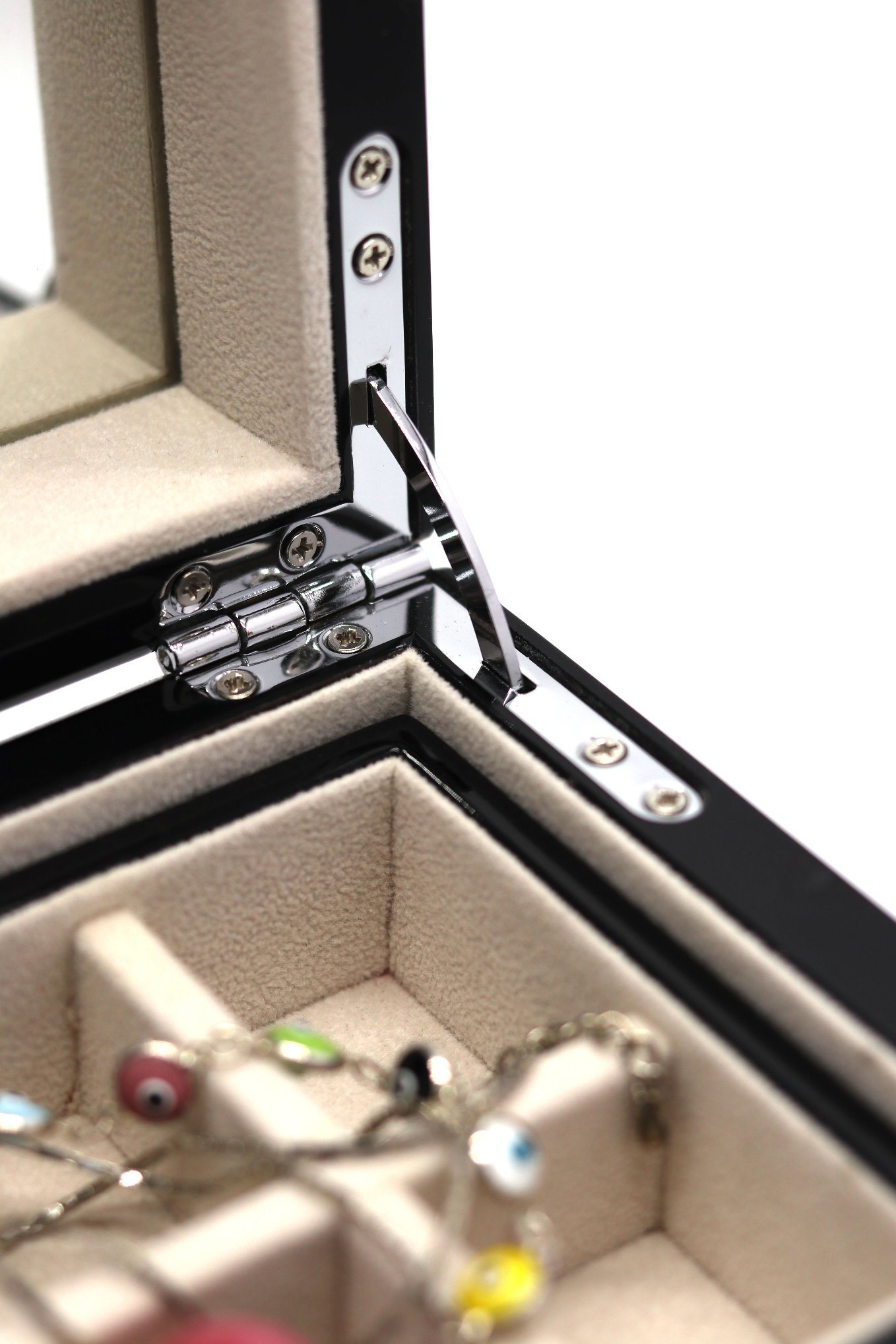 Luxury Woodgrain Jewelry Box – Glossy Lacquer, Premium Storage Solution