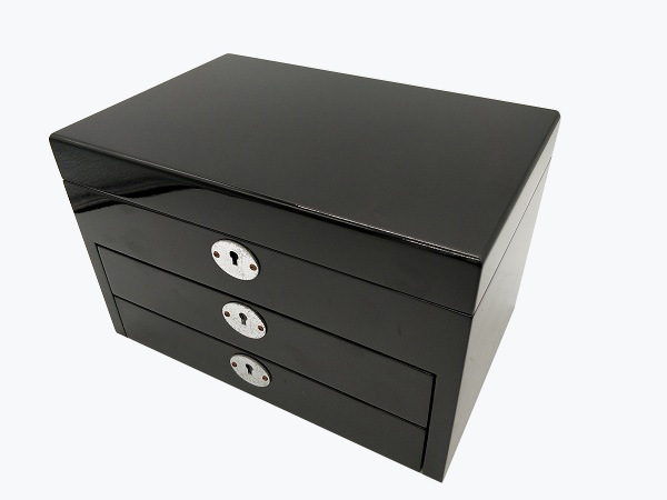 Handmade Gloss Lacquer Jewelry Box with Custom Options for Brands