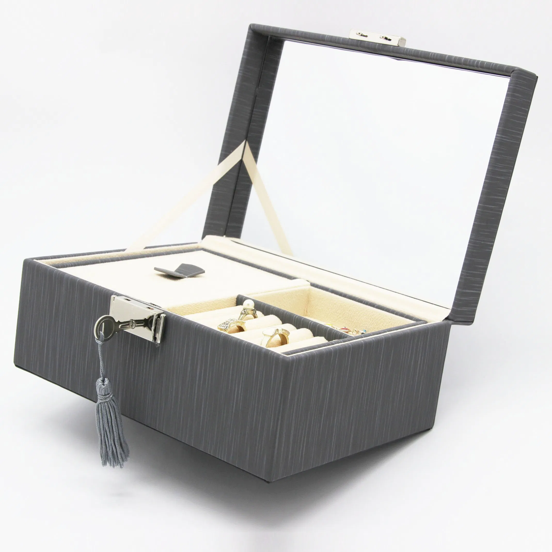 Customized High End Fashion Silver PU Leather Packaging Box Gold Lock Jewelry Box