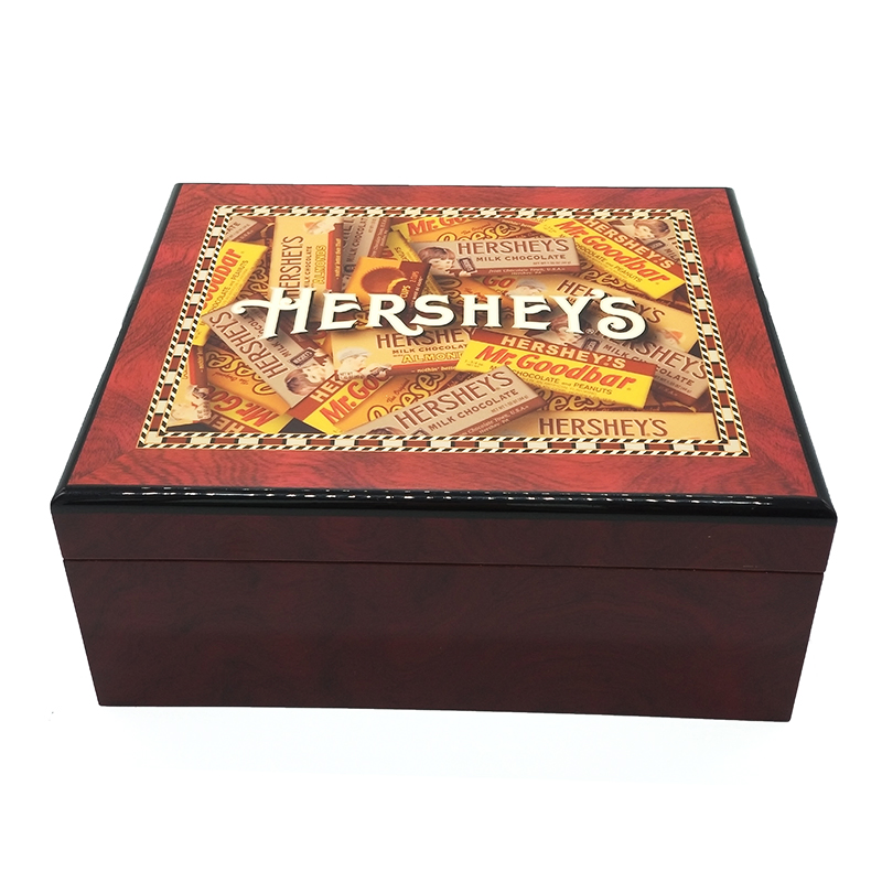 Cigar Humidor Box, Leather Surface Cedar Wood Lined Humidor with Hygrometer and Humidifier, Hold 10-20 Cigars