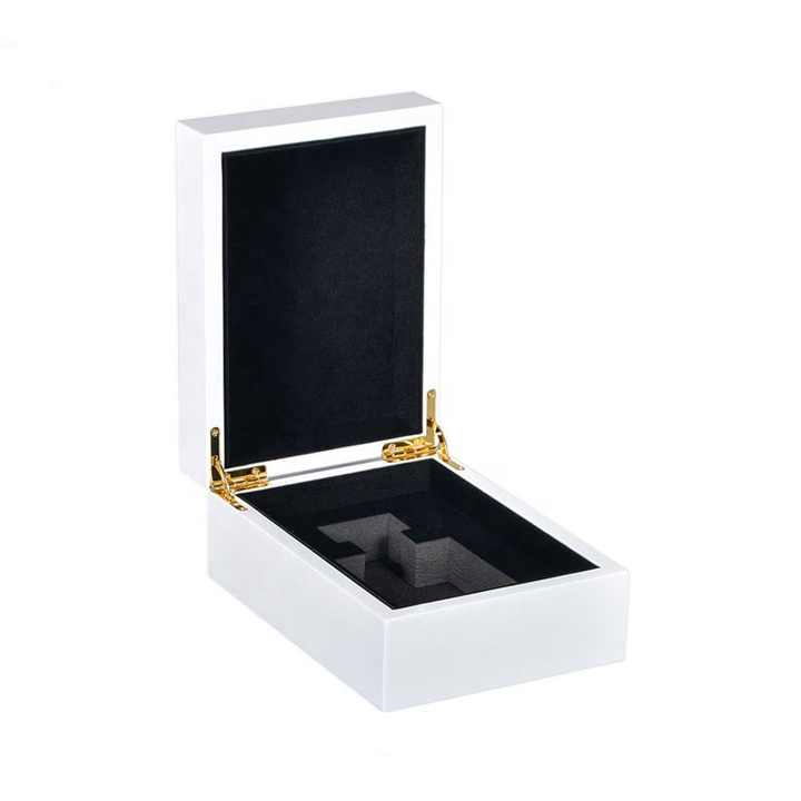 Custom Logo Solid Medium Density Fiberboard Wood Oil Gift Perfume Box White Black Red Cosmetics Wholesale Wood Frame Packaging