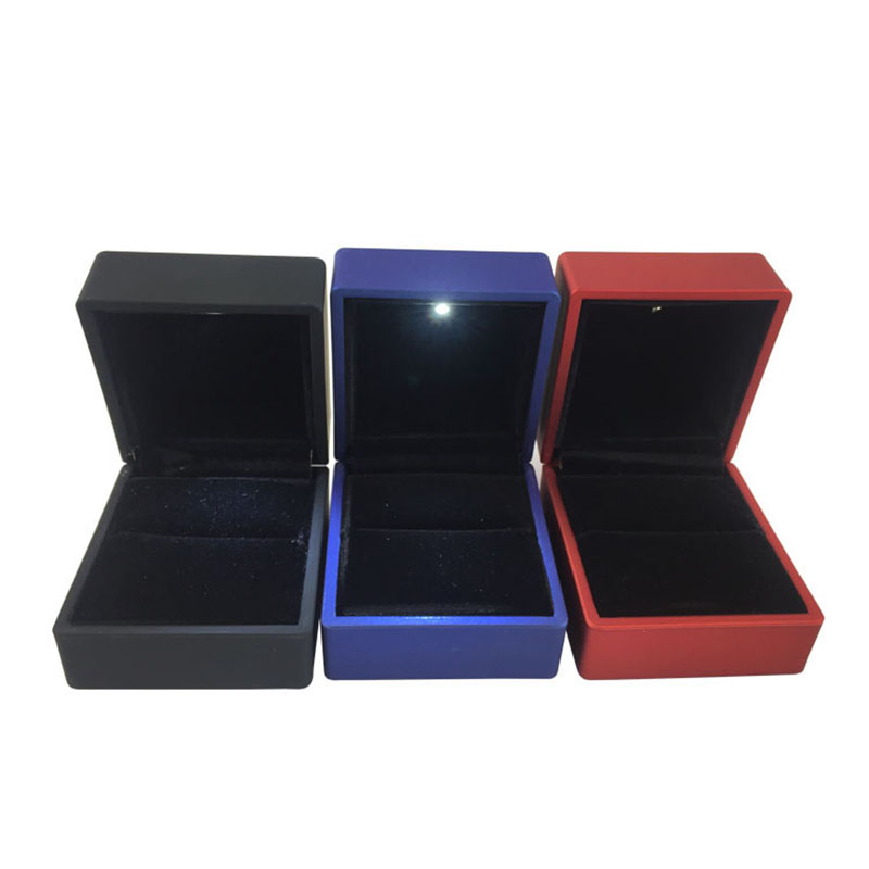 Custom Luxury Spray Lacquer Jewelry Packaging Box with LED
