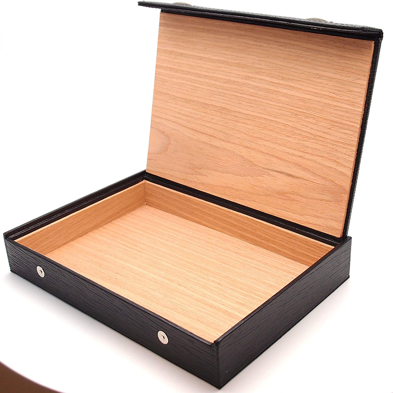 Great Carry Along – Authentic Full Grade Leather Travel Cigar Humidor Box