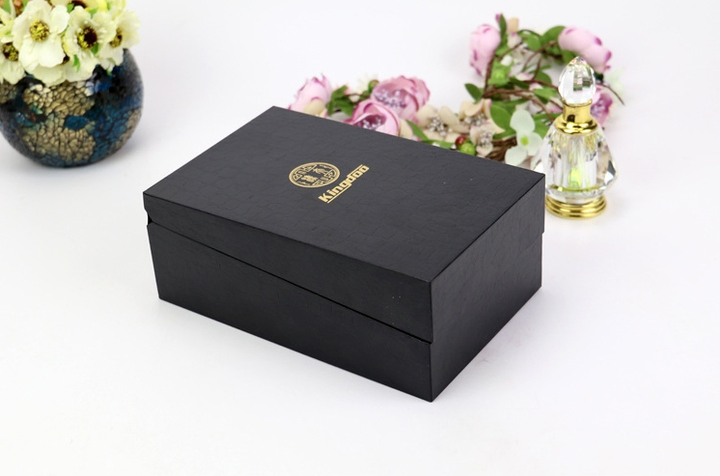 Luxury Promotion Wholesale High-Quality Black Velvet Cardboard Perfume Bottle Packaging Box