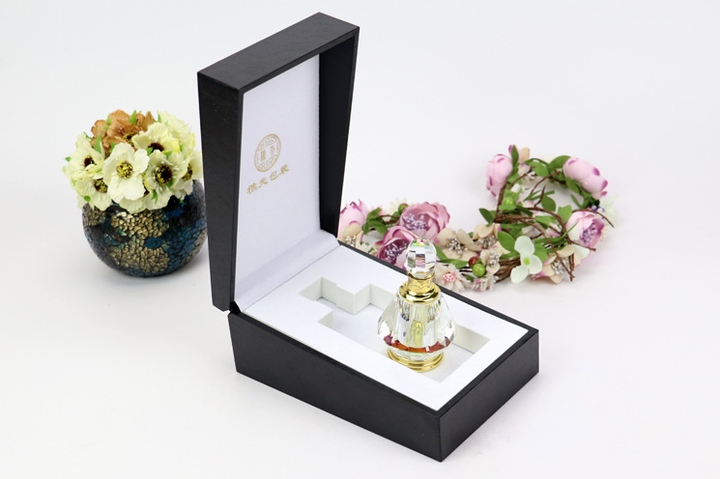 Luxury Promotion Wholesale High-Quality Black Velvet Cardboard Perfume Bottle Packaging Box