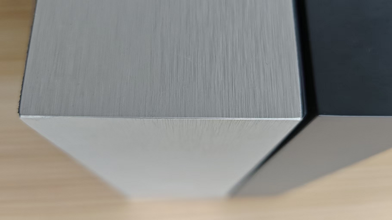 Aluminum Edge Detail