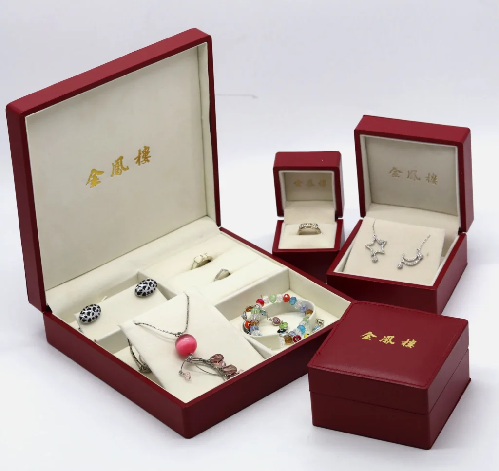 Elegant Custom Luxury Jewelry Packaging Ring Box with Red Paper