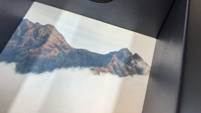 Vinyl paper tray in luxury box