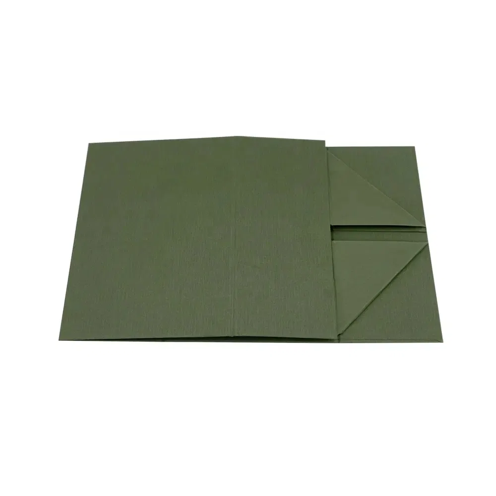 Custom Green Foldable Gift Boxes Magnet Flap Paper Packaging Box with Recycled Materials