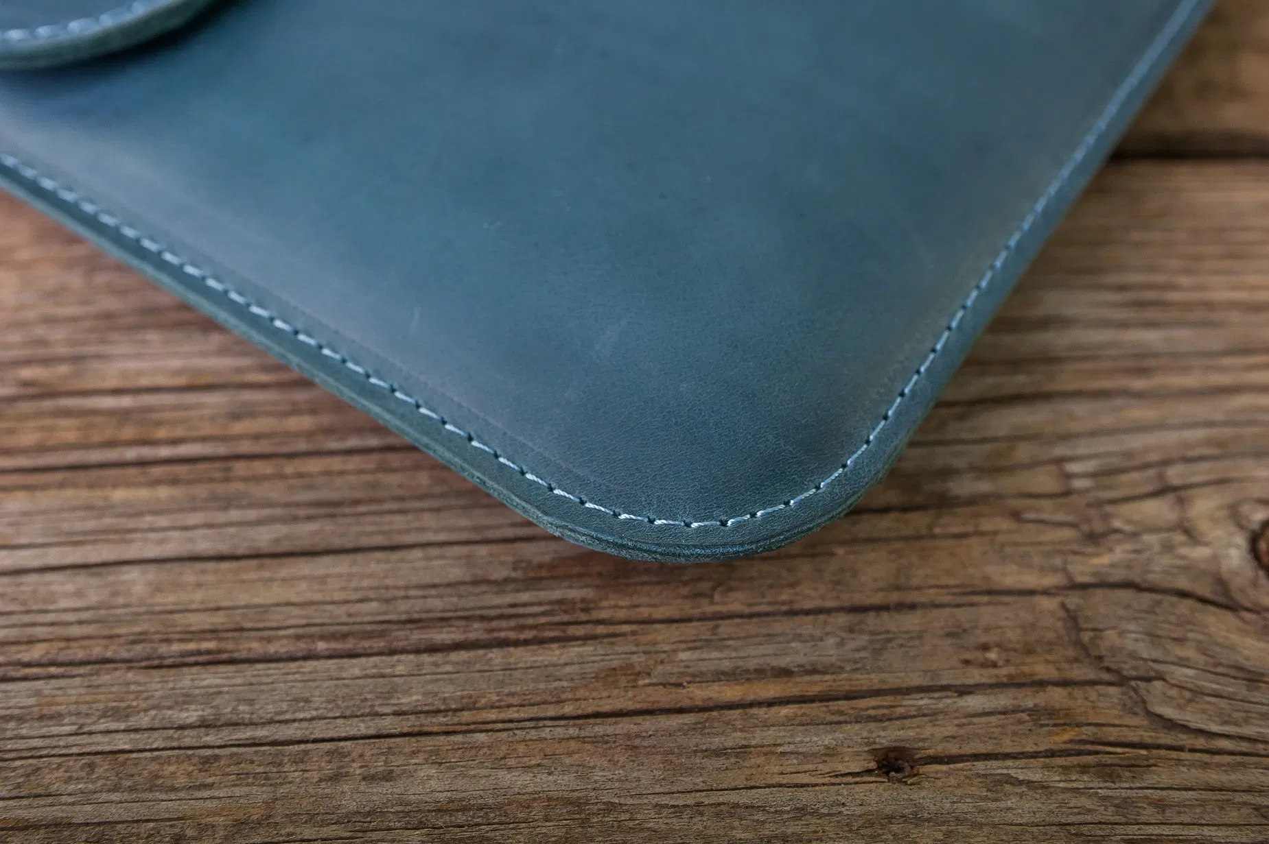 Customized Size Carrying Genuine Leather File Pocket Panel Computer Case Tablet Cover Laptop Bag