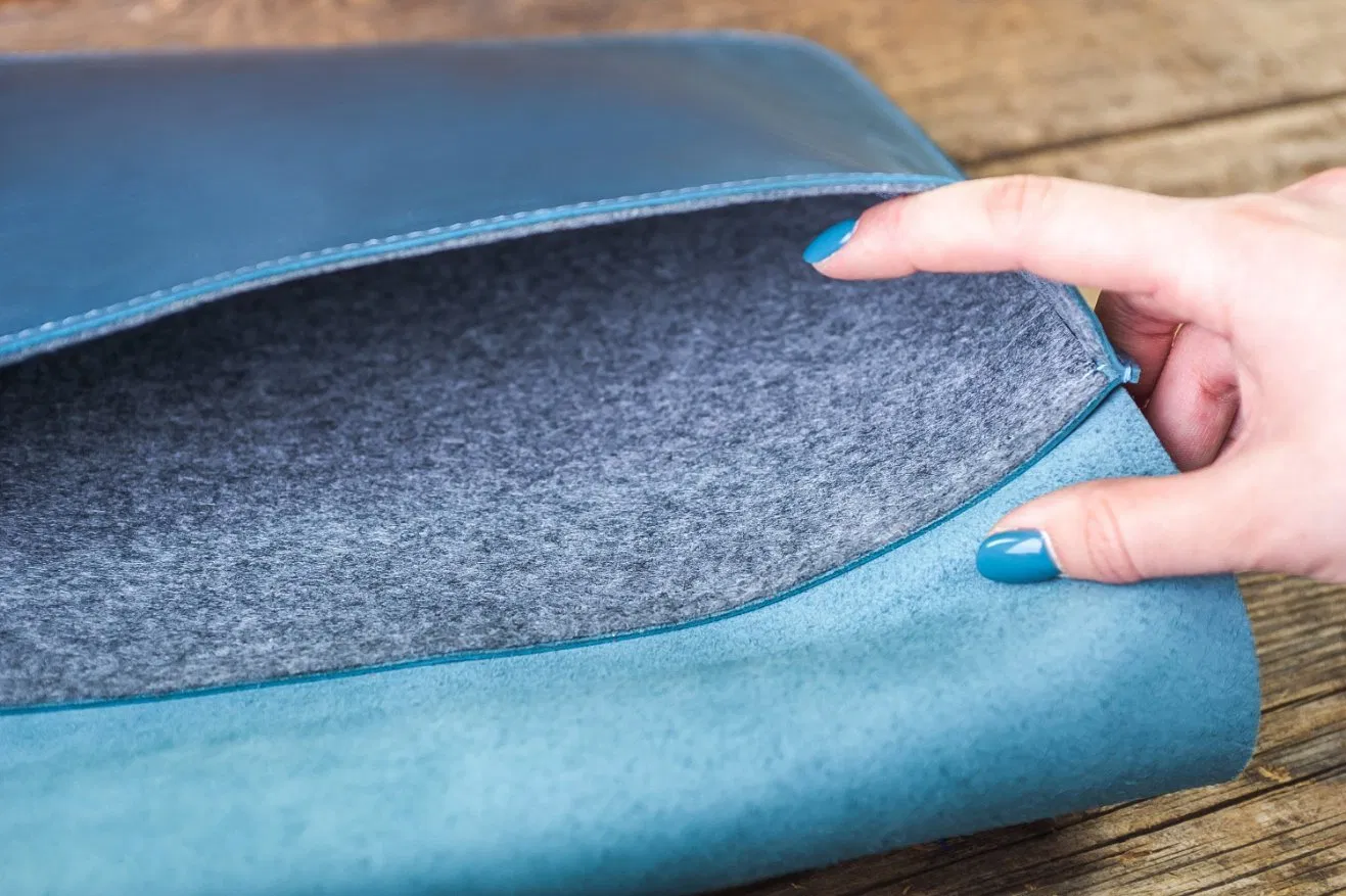 Customized Size Carrying Genuine Leather File Pocket Panel Computer Case Tablet Cover Laptop Bag
