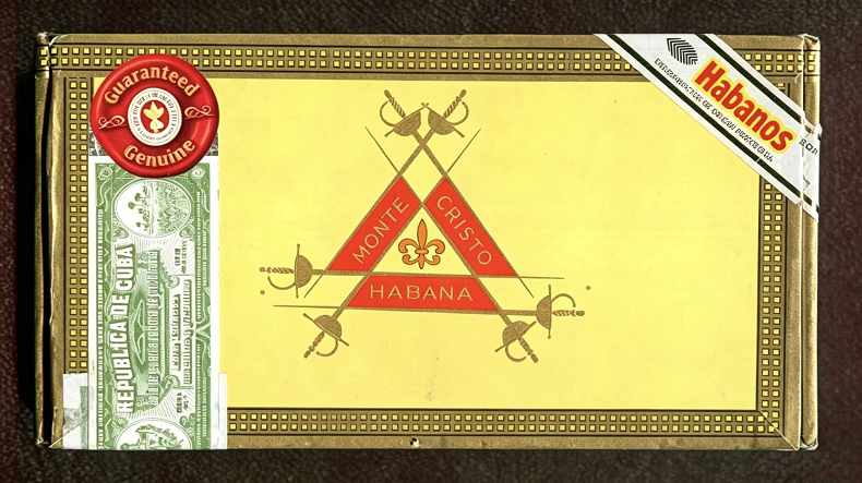 Cigar box with printed paper design