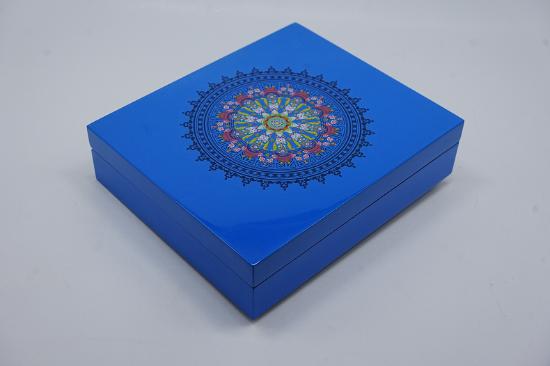 Why Water Decal Technology Creates Stunning Designs on Boxes?