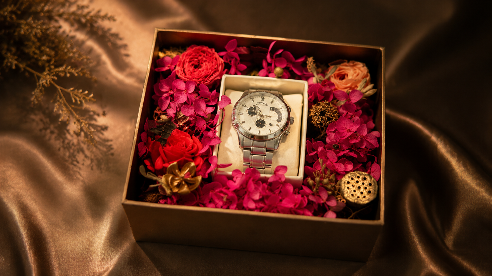 What Makes a Handmade Watch Box More Valuable Than a Mass-Produced Gift Box?