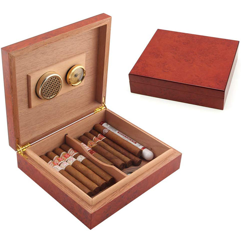 Cigar Humidor Desktop Cigar Cedar Box with Humidifier Hygrometer Holds 20 to 25 Cigars
