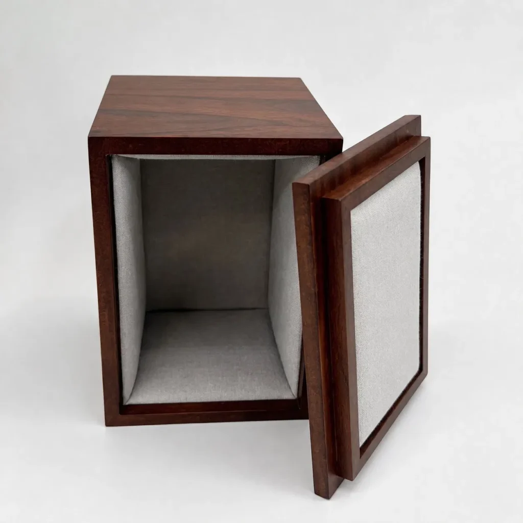 Luxury Wooden Wine Box Wooden Gift Box with Hinged Lid Custom Wooden Packaging Box for Liquor