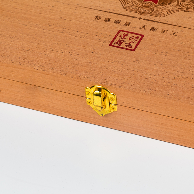 Customized Solid Mahogany Wood Cigar Box with Humidifier and Hygrometer