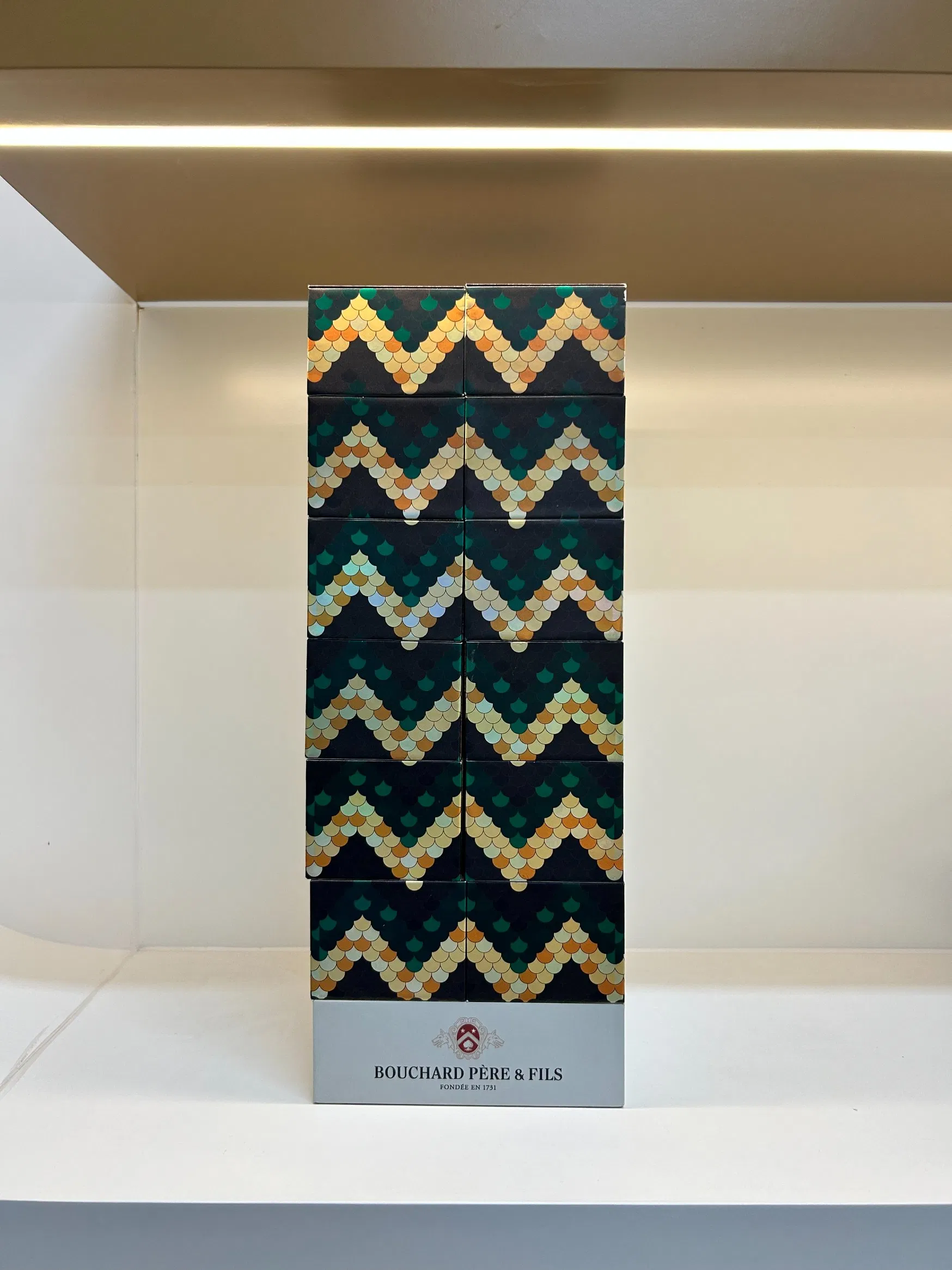 Premium Custom Wine Gift Box Luxury Folding Packaging Case with Cork Insert