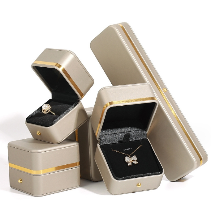 Custom Logo Printed Luxury Earrings Pendant Boxes PU Leather Packaging Storage Jewelry Box