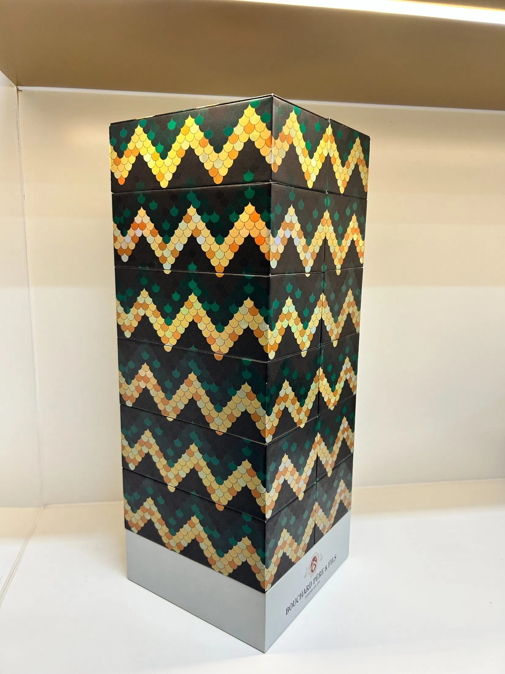 Premium Custom Wine Gift Box Luxury Folding Packaging Case with Cork Insert