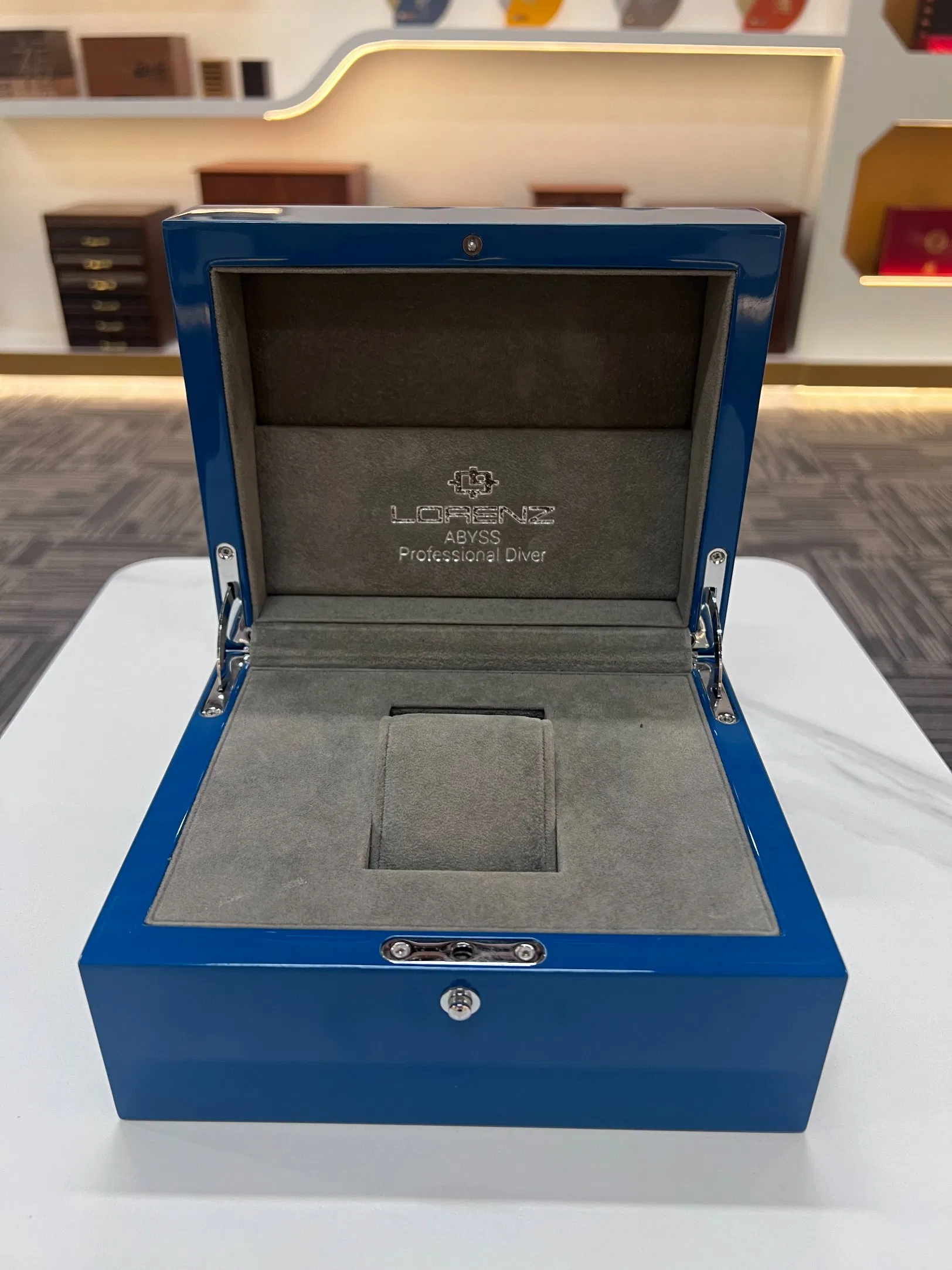 Luxury Blue Wooden Watch Box Single Display Case with Velvet Interior for Premium Timepiece Packaging