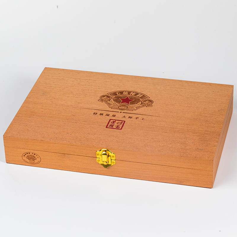 Customized Solid Mahogany Wood Cigar Box with Humidifier and Hygrometer