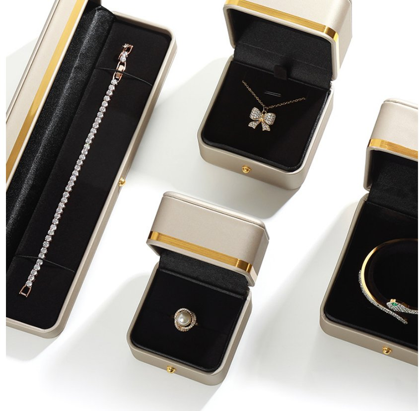 Custom Logo Printed Luxury Earrings Pendant Boxes PU Leather Packaging Storage Jewelry Box