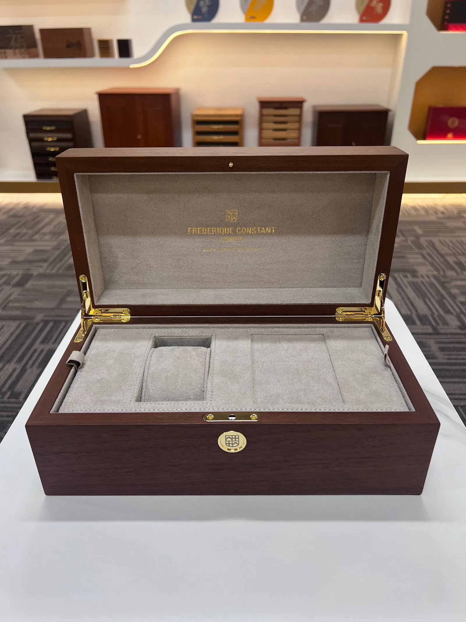 Premium Wooden Watch Display Box with Flip Lid Design for Luxury Diver Watch Collection