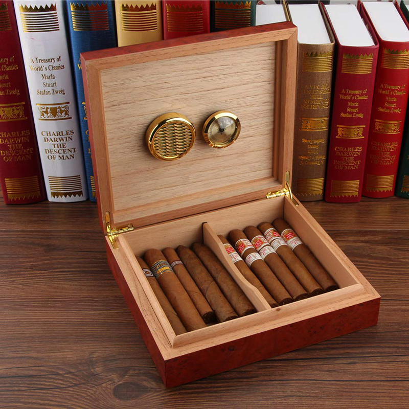 Cigar Humidor Desktop Cigar Cedar Box with Humidifier Hygrometer Holds 20 to 25 Cigars