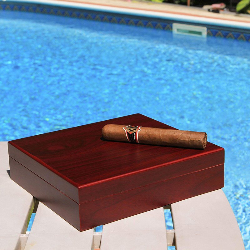 Cherry Finish Cedar Humidor Cigar Box with Magnet Seal and Humidifier Gel