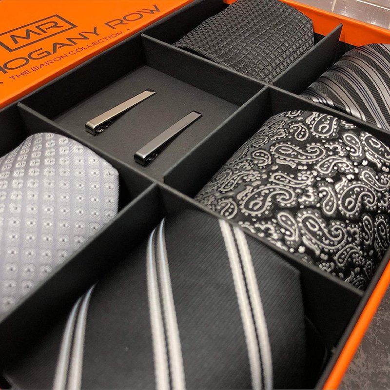 Custom Design Men Gift Set Tie Storage Box with 5 Italian Ties / 2 Modern Ties