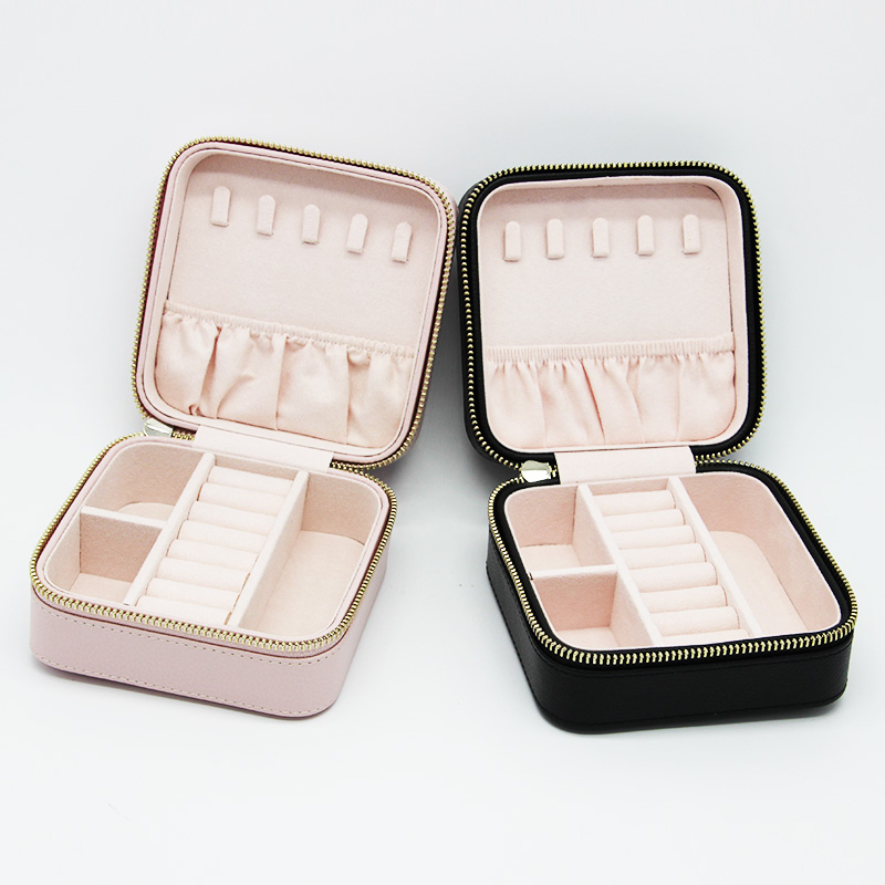 Chic Square Gift Box in Pink Leather with Stylish Gold Zipper