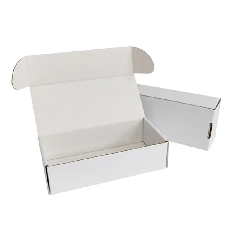 Customizable Solid White Kraft Paper Gift Boxes for Clothing