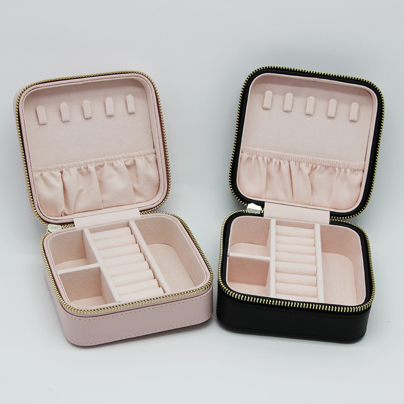 Chic Square Gift Box in Pink Leather with Stylish Gold Zipper