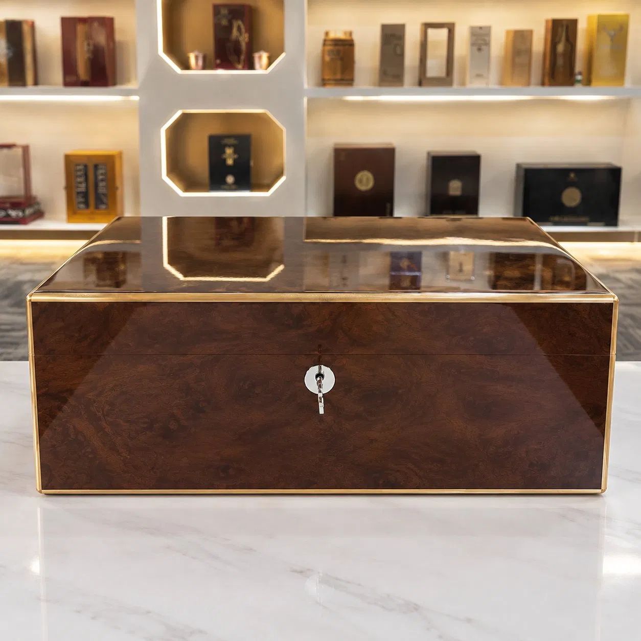 Custom Wooden Humidor Cigar Box Luxury Storage Case with Handmade Premium Gift Packaging