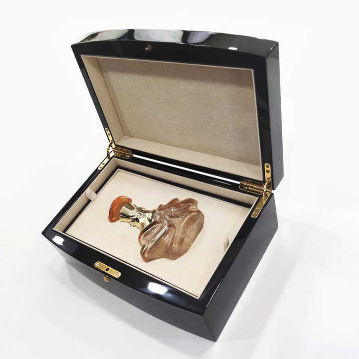 Elegant Antique Style Wooden Perfume Storage Box for Luxury Decor